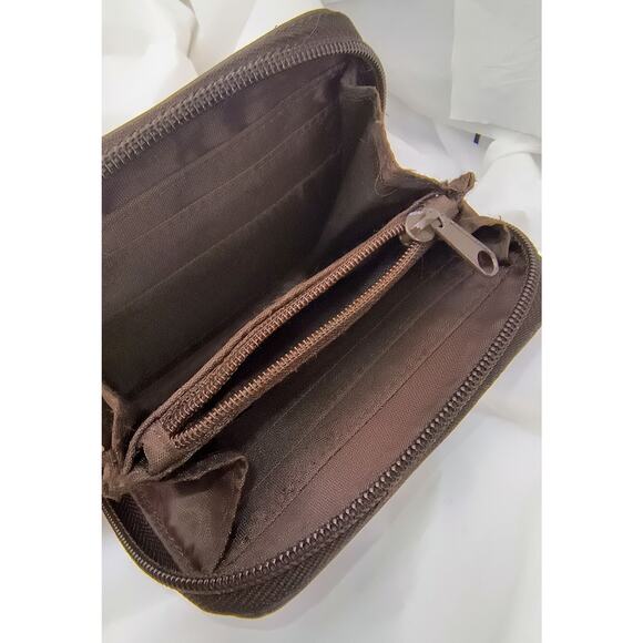 BUNDLE: Kenneth Cole Red Striped Tie & a Small Brown Canvas Zippered Wallet - Picture 8 of 10